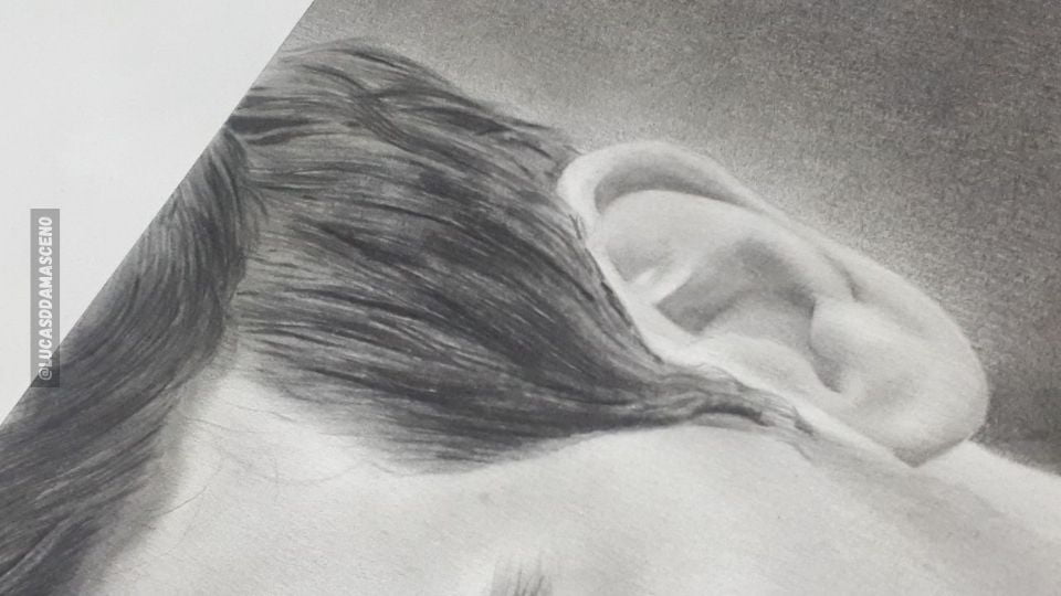 Desenho de um cabelo realista, ilustrando o aprendizado acelerado por desenharem mais rápido.