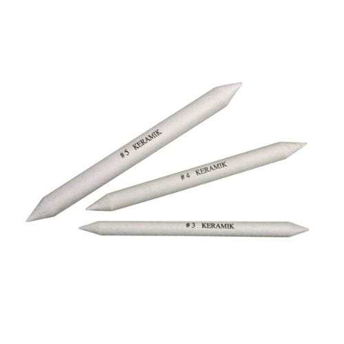 kit-com-3-esfuminhos-da-keramik-de-tamanhos-variados-ilustrando-o-sétimo-material-de-desenho-da-lista.