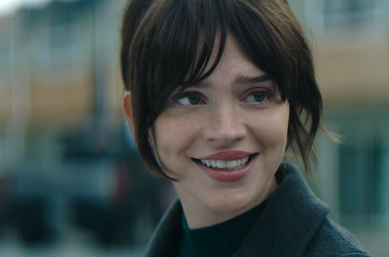 Referência da atriz Sophie Thatcher no filme de terror Herege